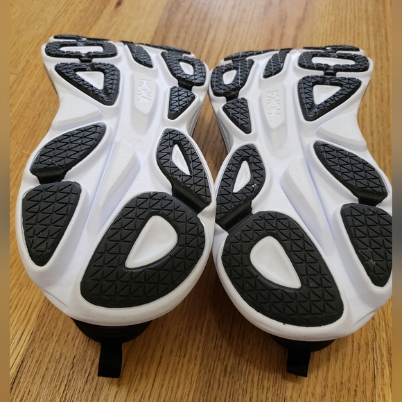 NEW!  Women | Hoka Bondi 8 - Picture 9 of 15